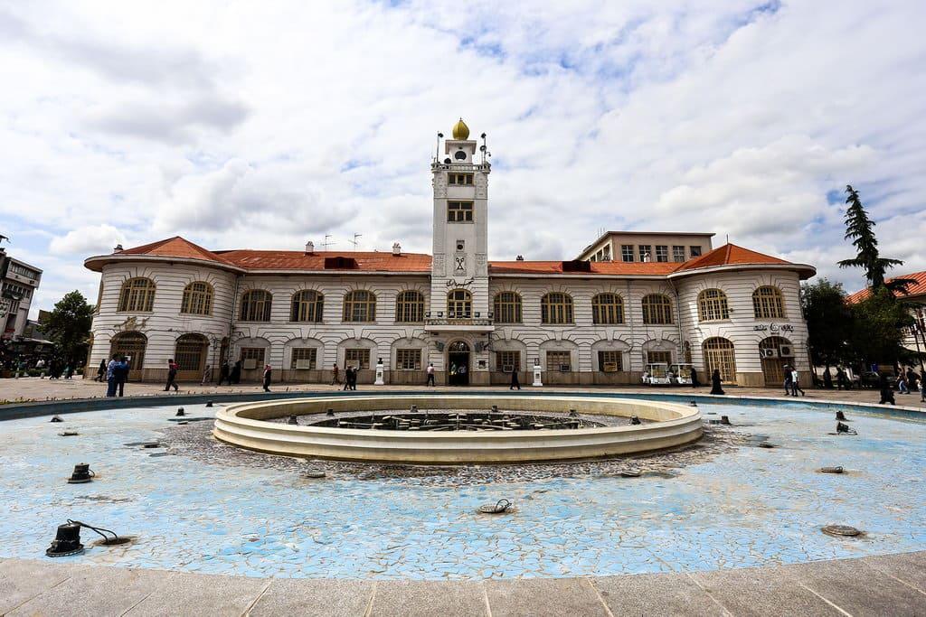میدان شهرداری رشت؛ نماد تاریخی و گردشگری شهر رشت